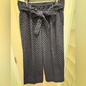 JCrew Elegant Women’s Navy blue eyelet cropped pants Pants size 12